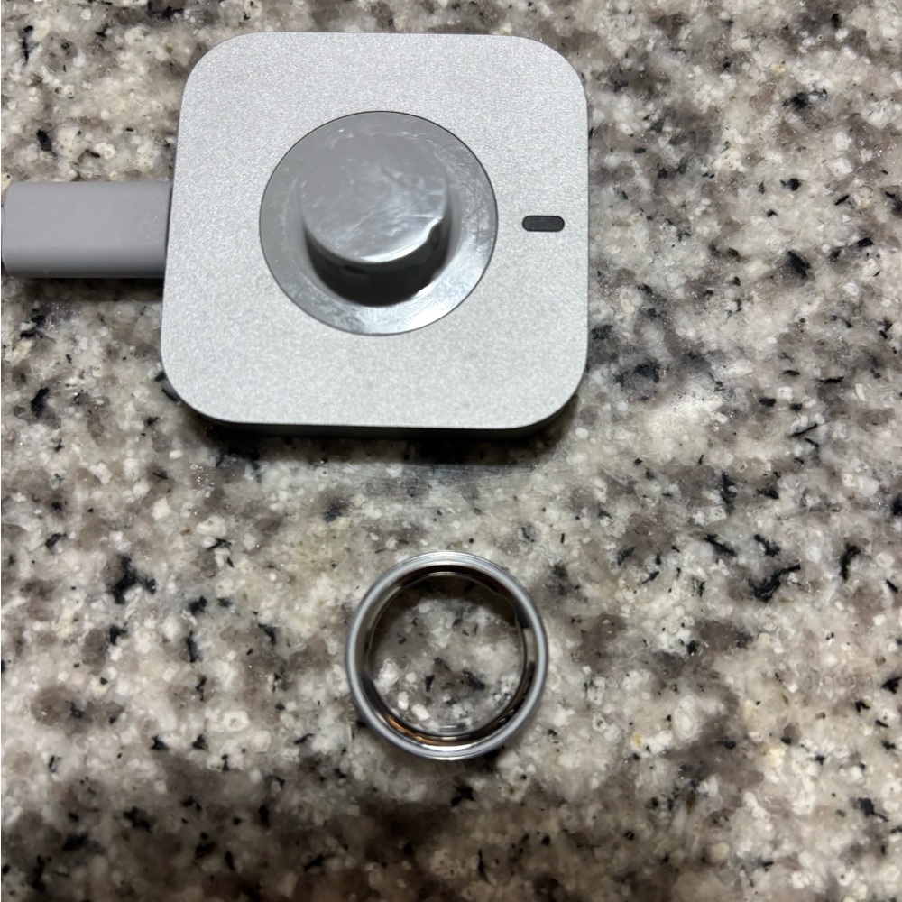 Silver Oura Ring - Picture 3 of 6